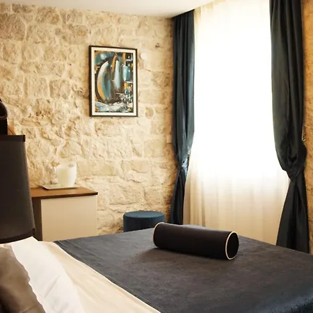 Hvar Riva 2 * Хвар